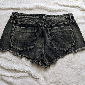 1916 Shorts w/side Zippers